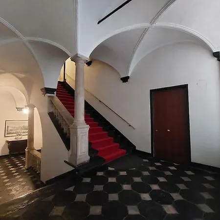 Green - City Centre Apartment